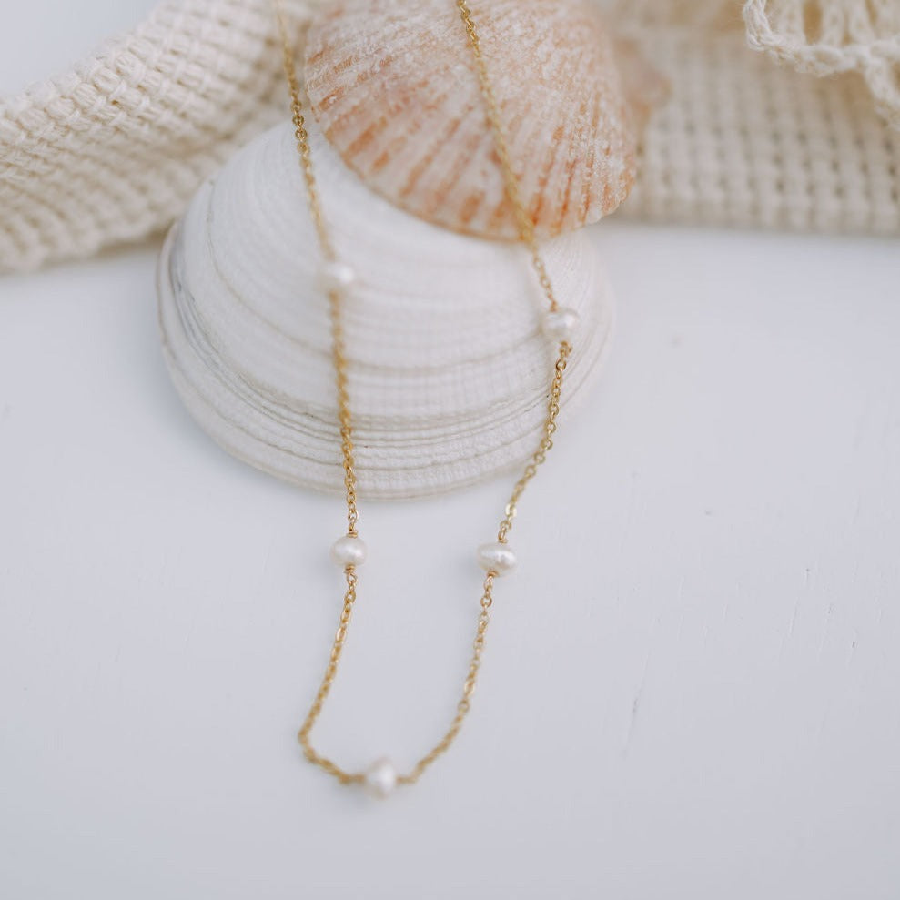 Luxe and Laurel Malibu Pearl Necklace: Dainty Gold Vermeil & Freshwater Pearl Choker